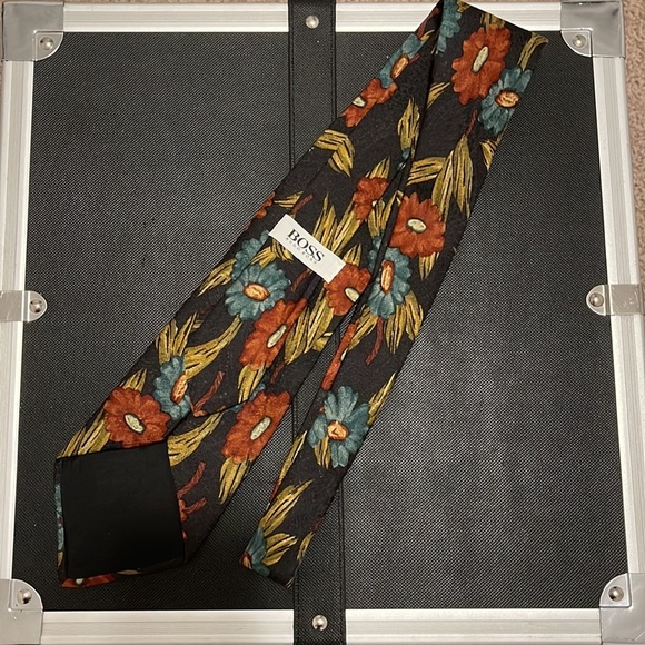 Hugo Boss Tie - Picture 2 of 2